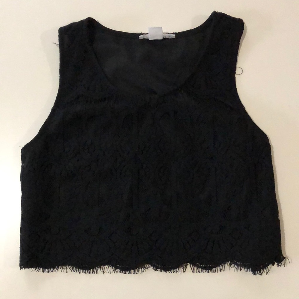 Lace crop top!!